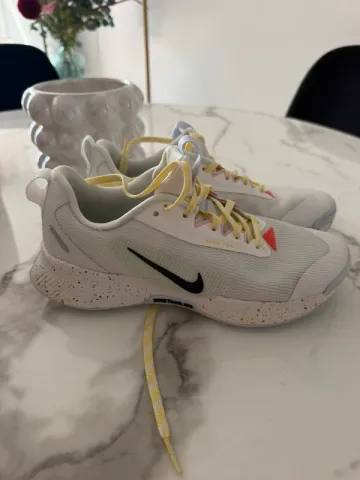 Käytetty Nike Trail Running/Trail Shoes bike — kuva 1 / 4