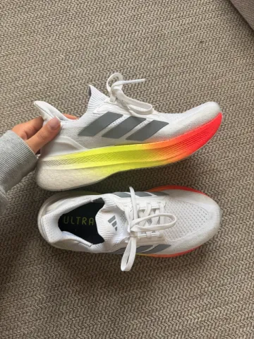 Adidas Ultra Boost bike d'occasion — image 2 sur 3