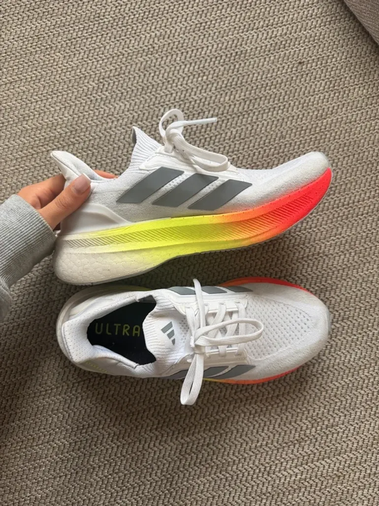 Adidas Ultra Boost bike d'occasion — image 2 sur 3