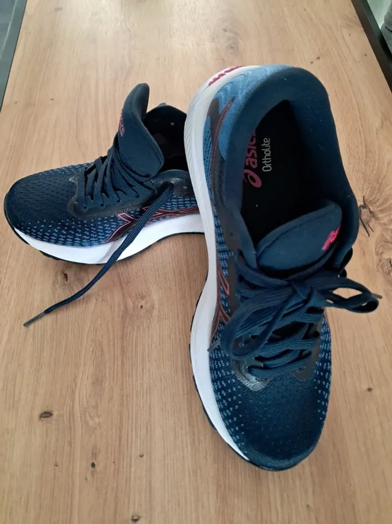 Použité Asics Running Shoes bike — obrázek 4 z 4
