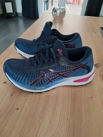 Použité Asics Running Shoes bike — obrázek 1 z 4