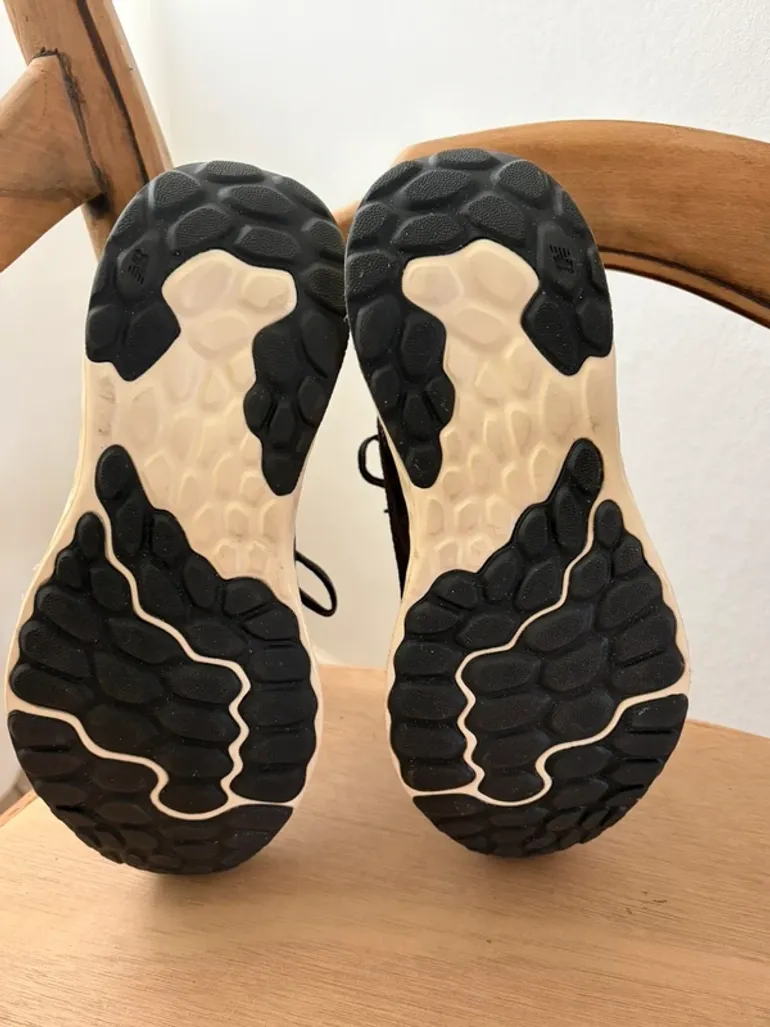 Used New Balance Sneakers bike — image 4 of 5
