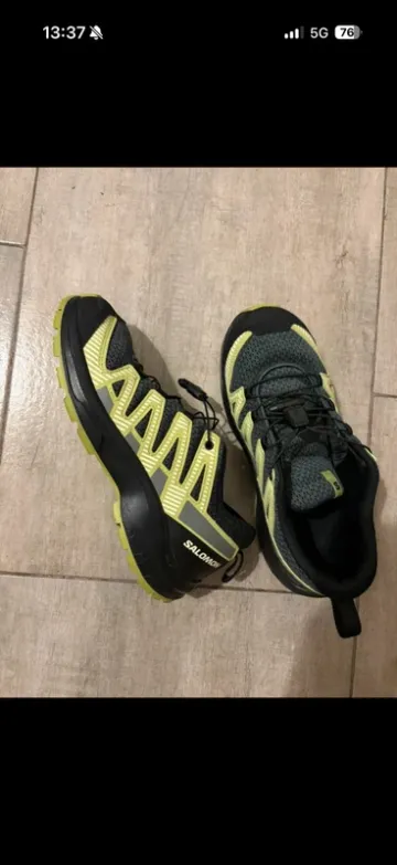 Used Salomon Hiking Shoes bike — image 1 of 7