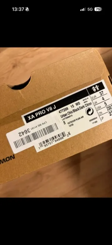 Used Salomon Hiking Shoes bike — image 6 of 7