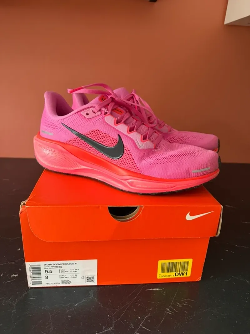 Used Pegasus 41 Running Shoes