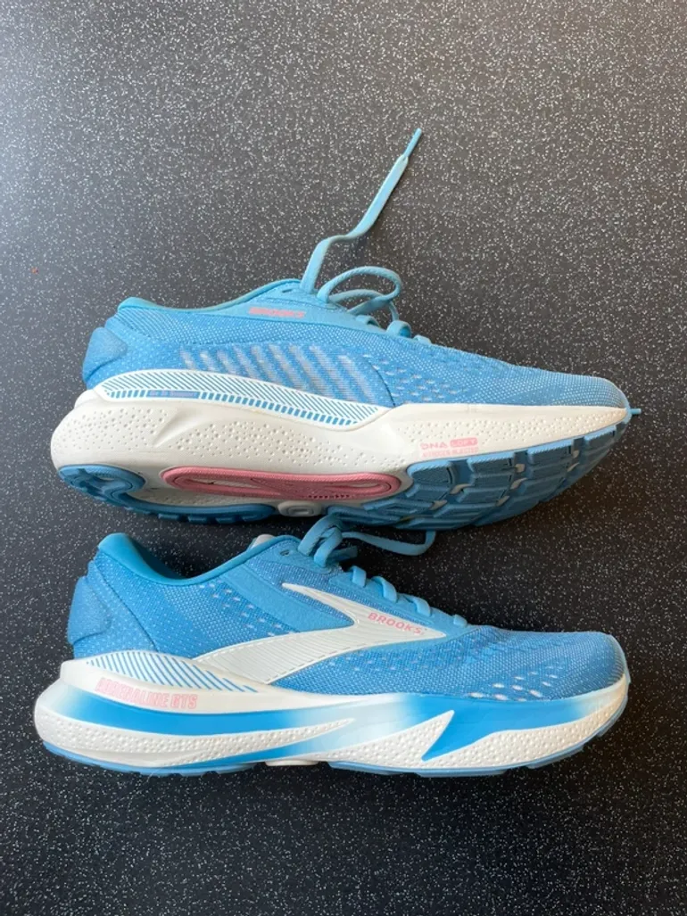 Used Brooks Adrenaline 24 GTS bike — image 2 of 6