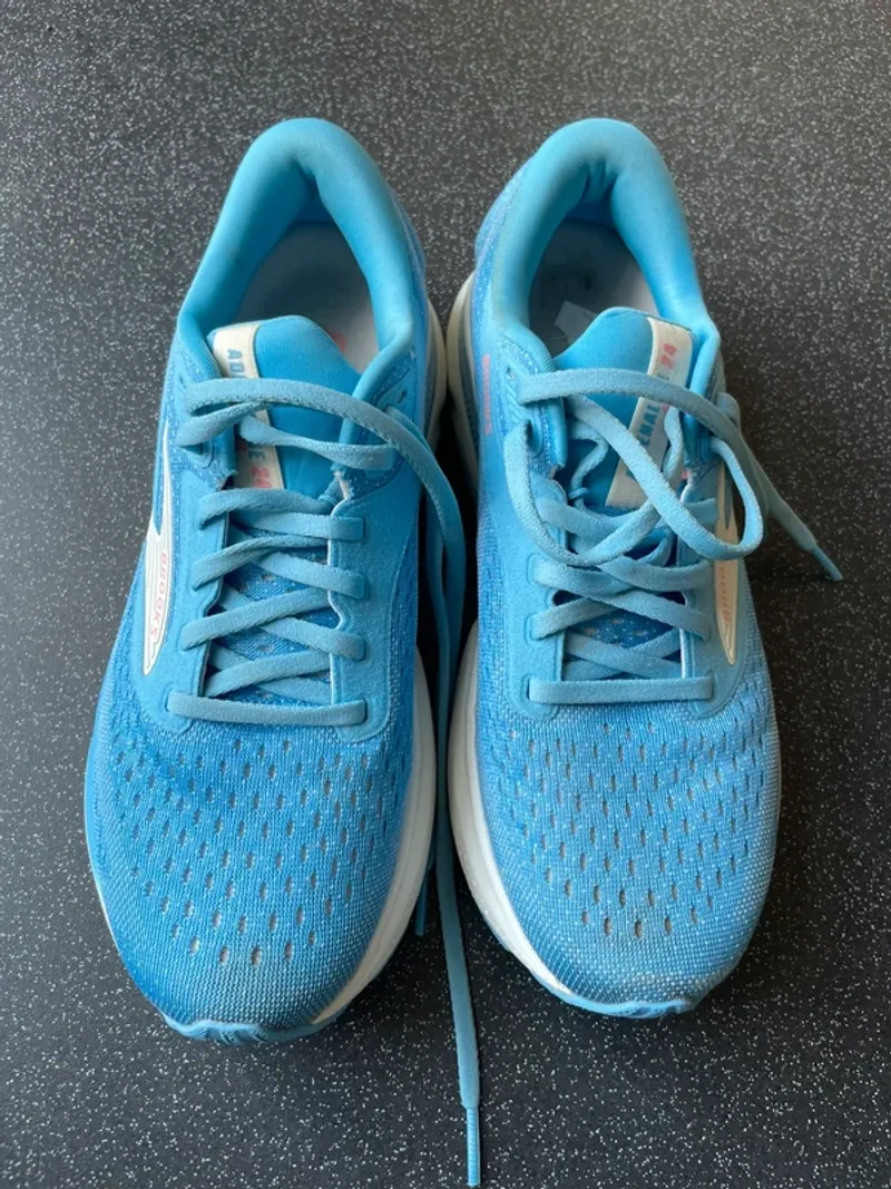 Used Brooks Adrenaline 24 GTS Running Shoes