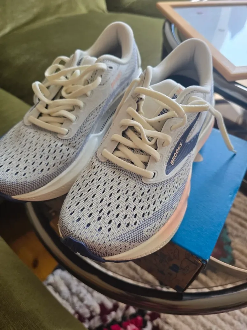 Used Brooks Adrenaline GTS 24 Running Shoes