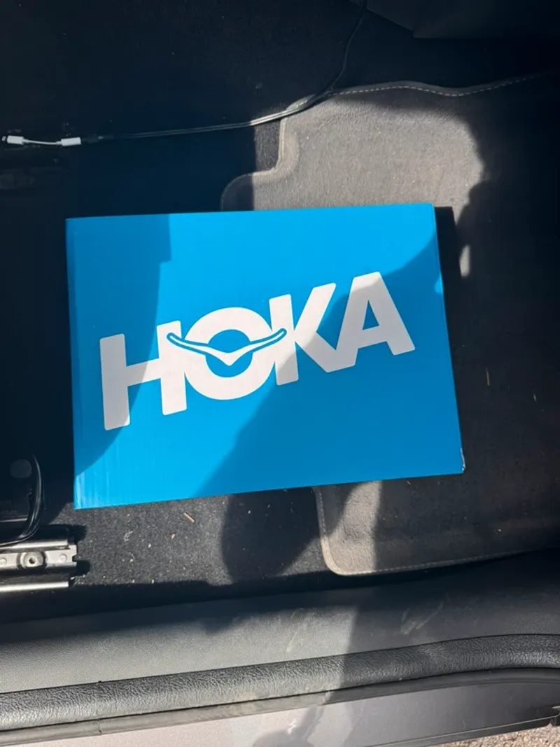 Used Look HOKA Baskets Running Shoes