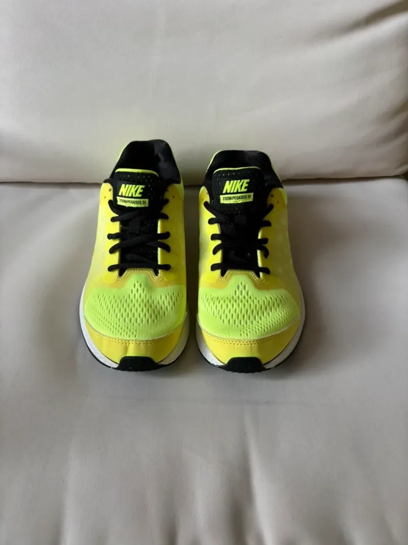 Used Pegasus Zoom 31 Running Shoes