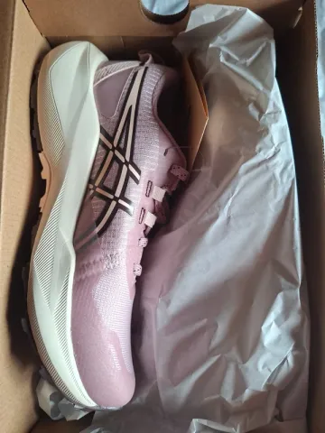 Used Asics Gel venture 11 bike — image 7 of 7