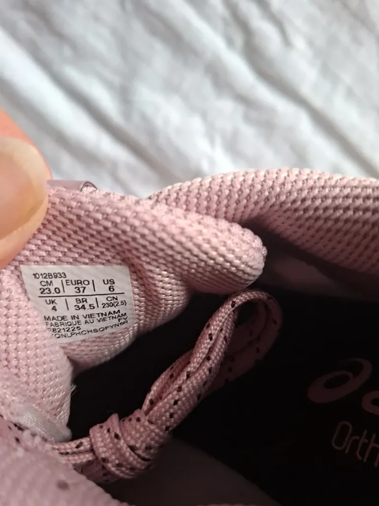 Used Asics Gel venture 11 bike — image 6 of 7