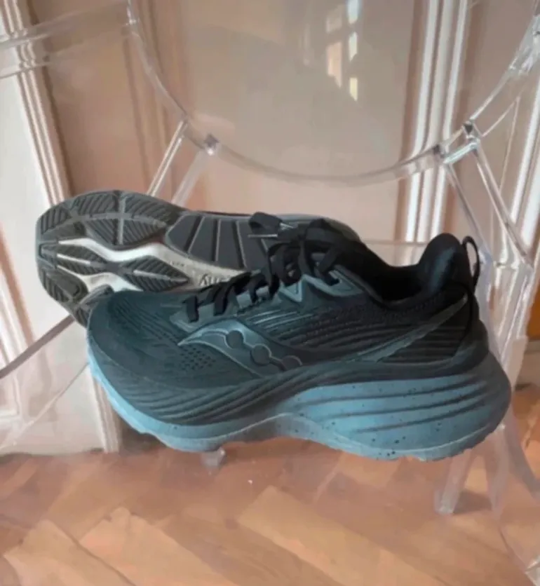 Used Saucony Hurricane bike — image 3 of 6