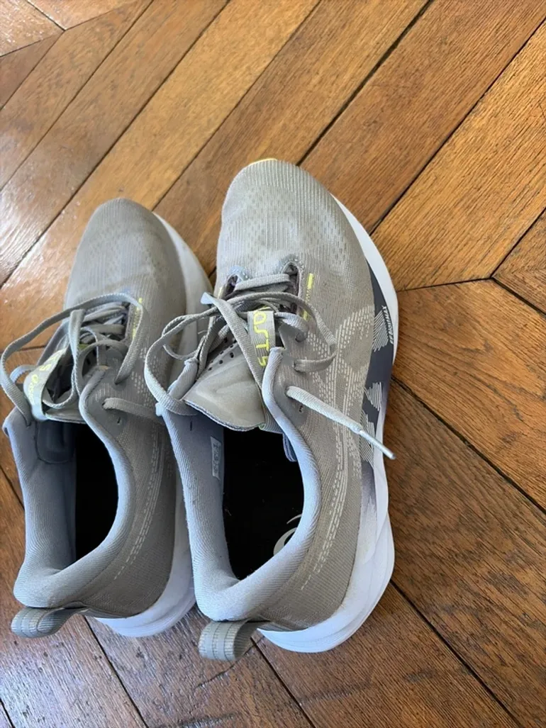 Käytetty Asics Novablast 5 bike — kuva 3 / 3