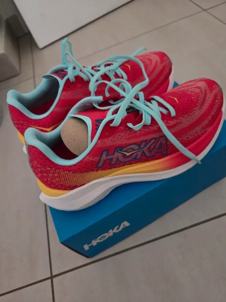 Used Hoka Mach X bike — image 3 of 5
