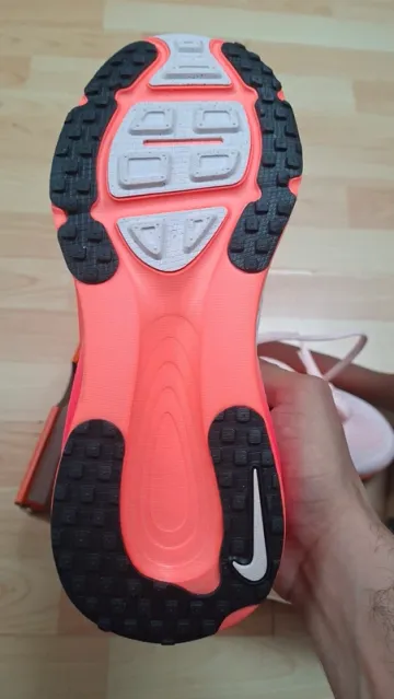 Used Nike Vomero 18 bike — image 3 of 5