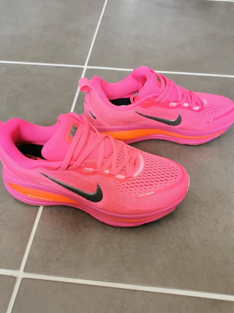 Tweedehands Nike Vomero 18 bike — afbeelding 4 van 12