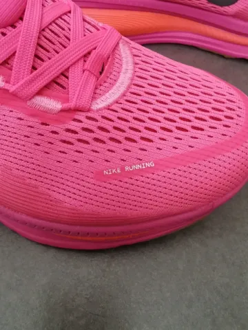 Tweedehands Nike Vomero 18 bike — afbeelding 3 van 12