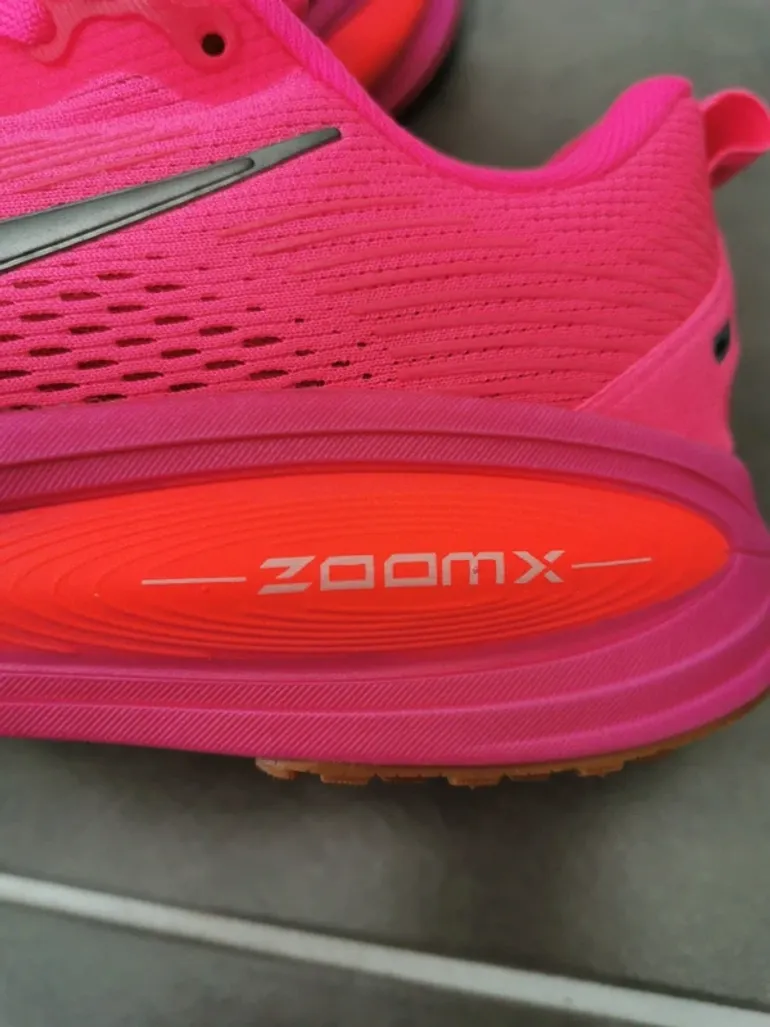 Tweedehands Nike Vomero 18 bike — afbeelding 7 van 12