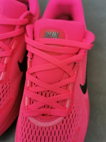 Tweedehands Nike Vomero 18 bike — afbeelding 6 van 12