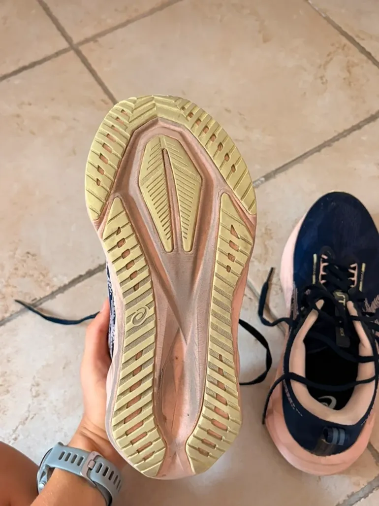 Käytetty Asics Novablast 5 bike — kuva 3 / 5