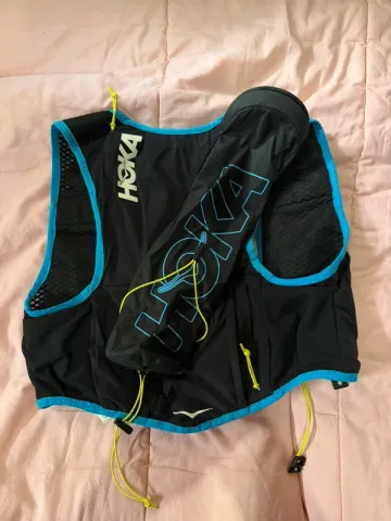 Used Hoka Trail Running Gilet 10L bike — image 3 of 6
