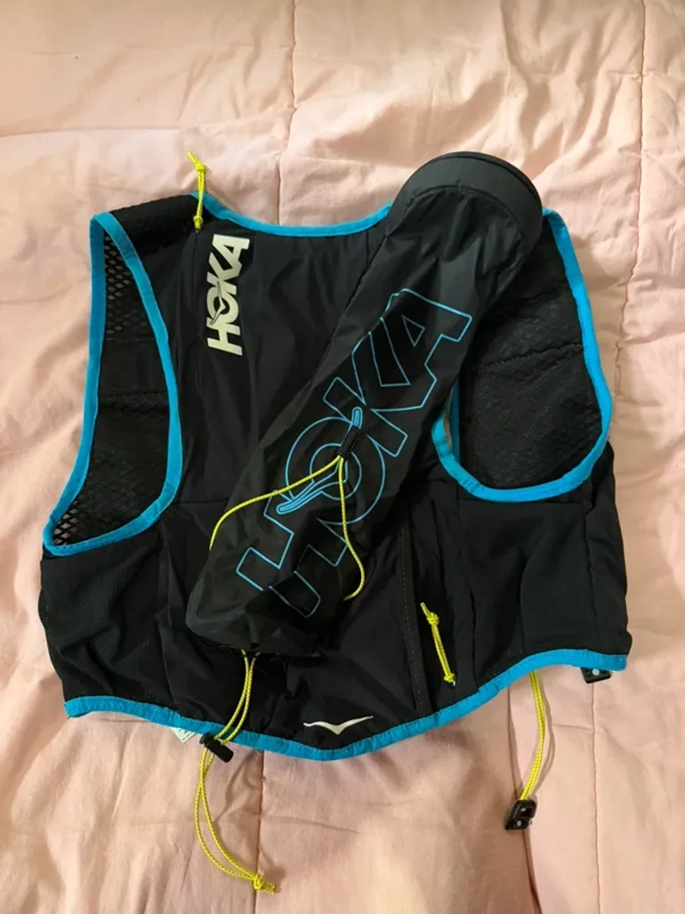 Used Hoka Trail Running Gilet 10L bike — image 3 of 6