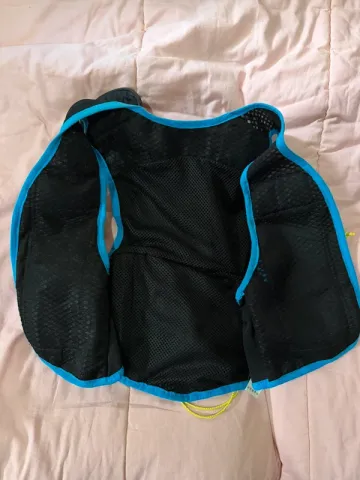 Used Hoka Trail Running Gilet 10L bike — image 5 of 6