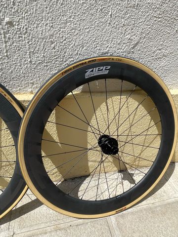 Used Zipp 404 Firecrest 2026 bike — image 4 of 4
