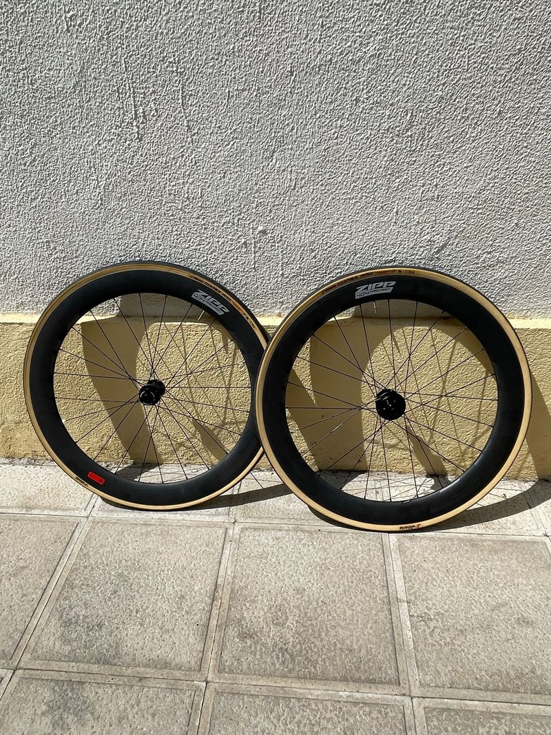 Used Zipp 404 Firecrest 2026 Wheels