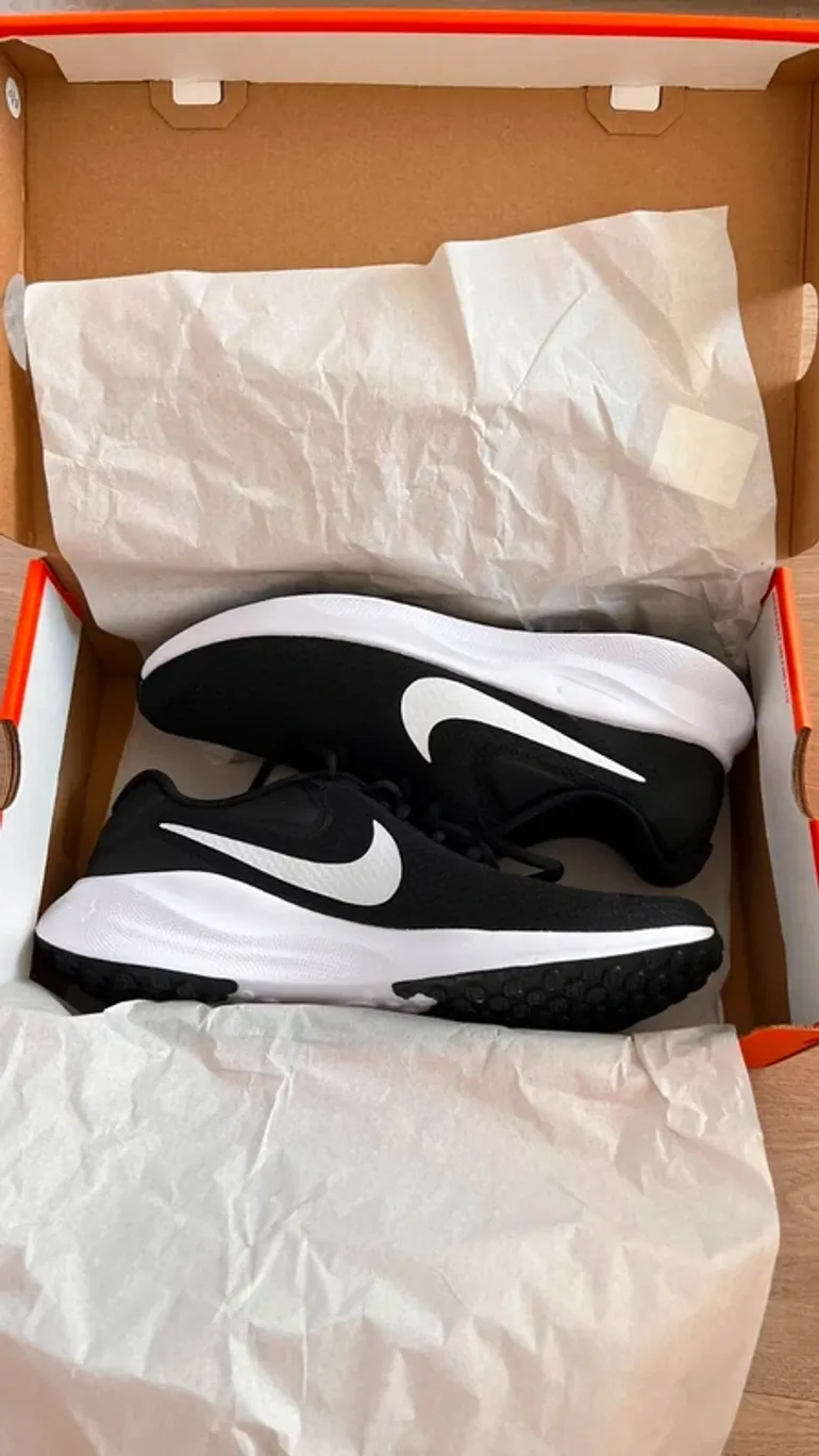 Used Nike Revolution 7 bike — image 5 of 5