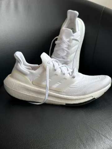 Adidas Ultraboost Light bike d'occasion — image 2 sur 6
