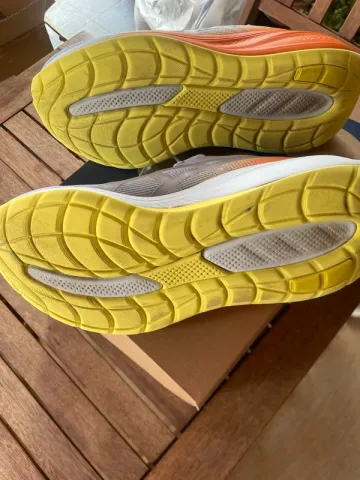 Used Asics Gel Cumulus 28 bike — image 4 of 10