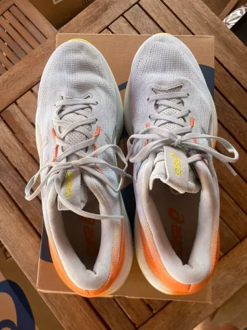 Used Asics Gel Cumulus 28 bike — image 5 of 10