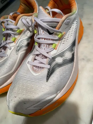 Used Saucony Endorphin Speed 4 bike — image 2 of 15