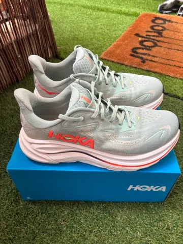 Hoka Clifton 10 bike d'occasion — image 1 sur 15