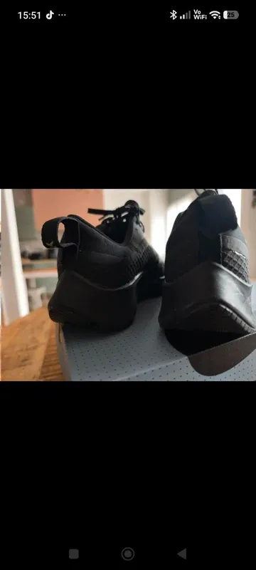 Used Pegasus Nike Air Zoom 37 Shield bike — image 3 of 13