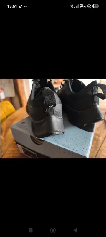 Used Pegasus Nike Air Zoom 37 Shield bike — image 6 of 13