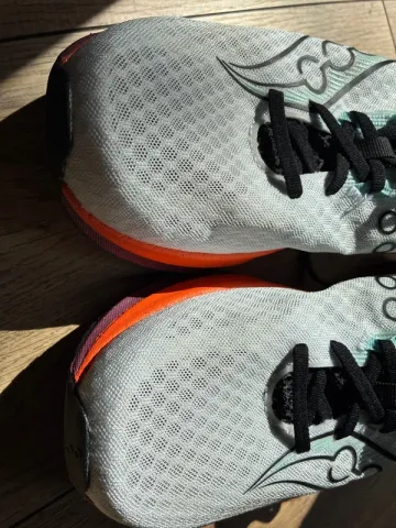 Used Saucony Endorphin speed 5 bike — image 3 of 10