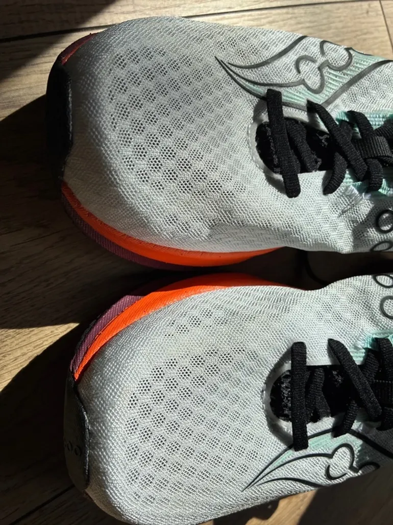 Used Saucony Endorphin speed 5 bike — image 3 of 10