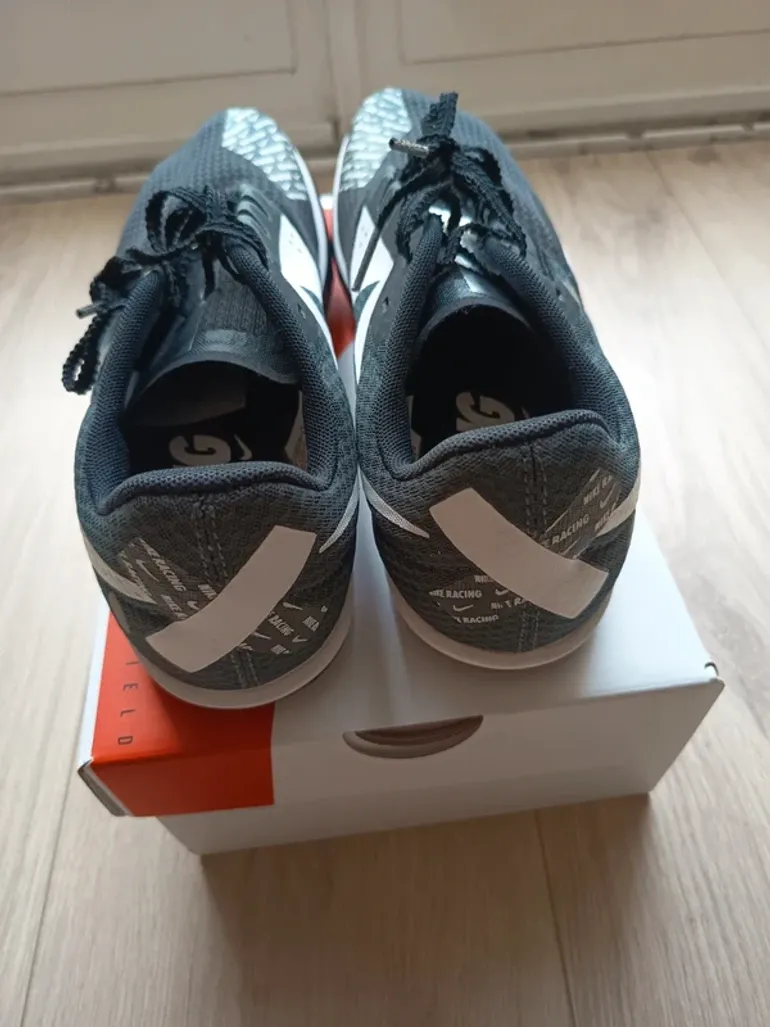 Used Nike Zoom Rival Waffle 6 bike — image 4 of 10