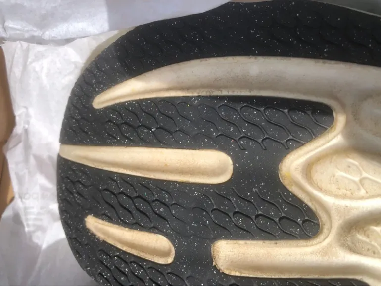 Used New Balance 1080 v15 bike — image 11 of 15