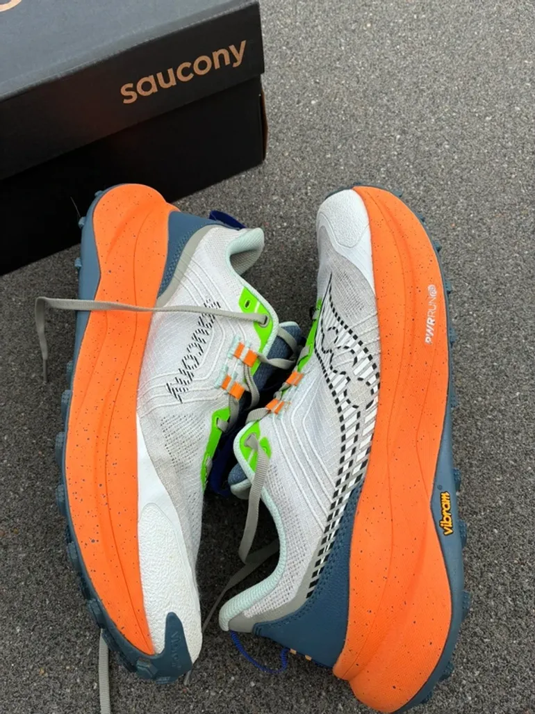Used Saucony Xodus Ultra 4 bike — image 2 of 9