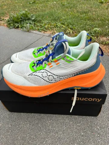Used Saucony Xodus Ultra 4 bike — image 7 of 9