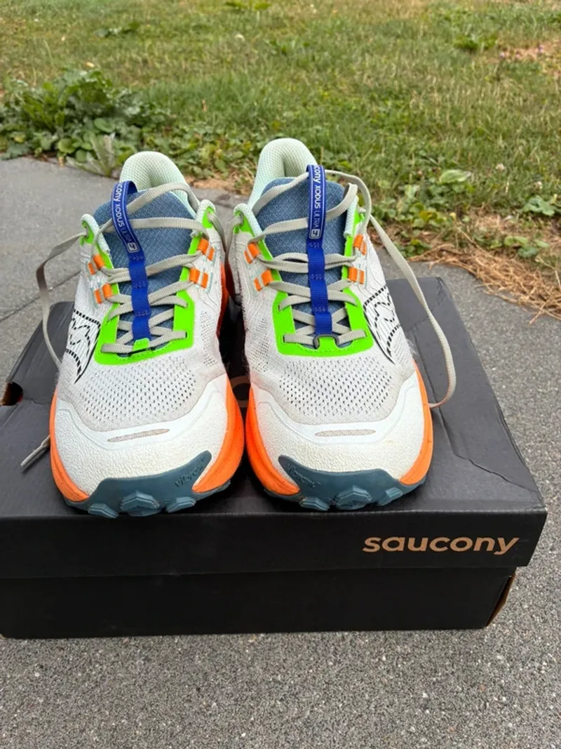 Used Saucony Xodus Ultra 4 Running Shoes