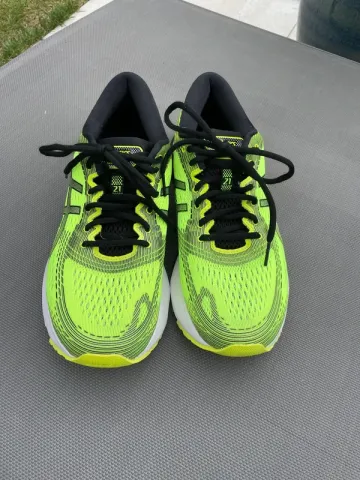 Used Asics Gel Nimbus 21 bike — image 2 of 5