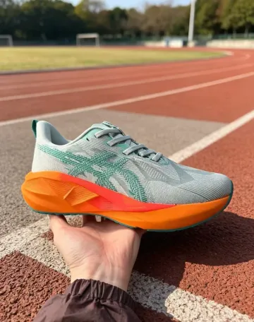Used Asics Sneakers bike — image 7 of 7