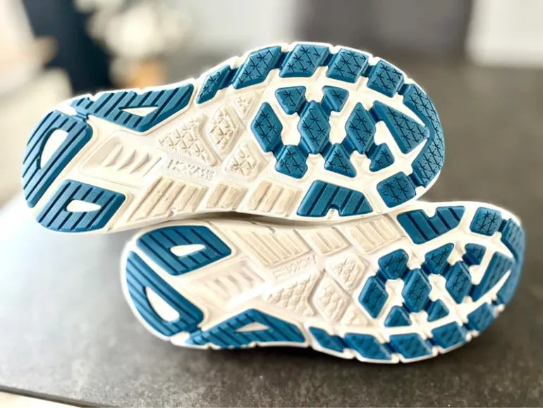 Used Hoka Arahi 7 bike — image 3 of 5