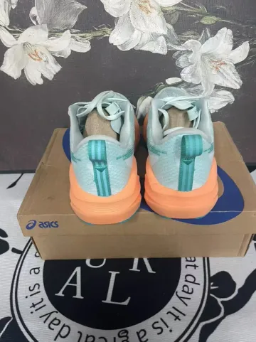 Käytetty Asics Novablast 5 bike — kuva 6 / 9