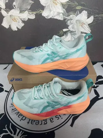 Käytetty Asics Novablast 5 bike — kuva 2 / 9